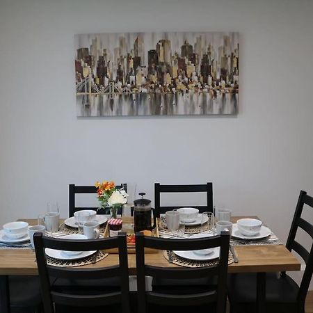Elegant Room In Stylish House Milton Keynes Luaran gambar