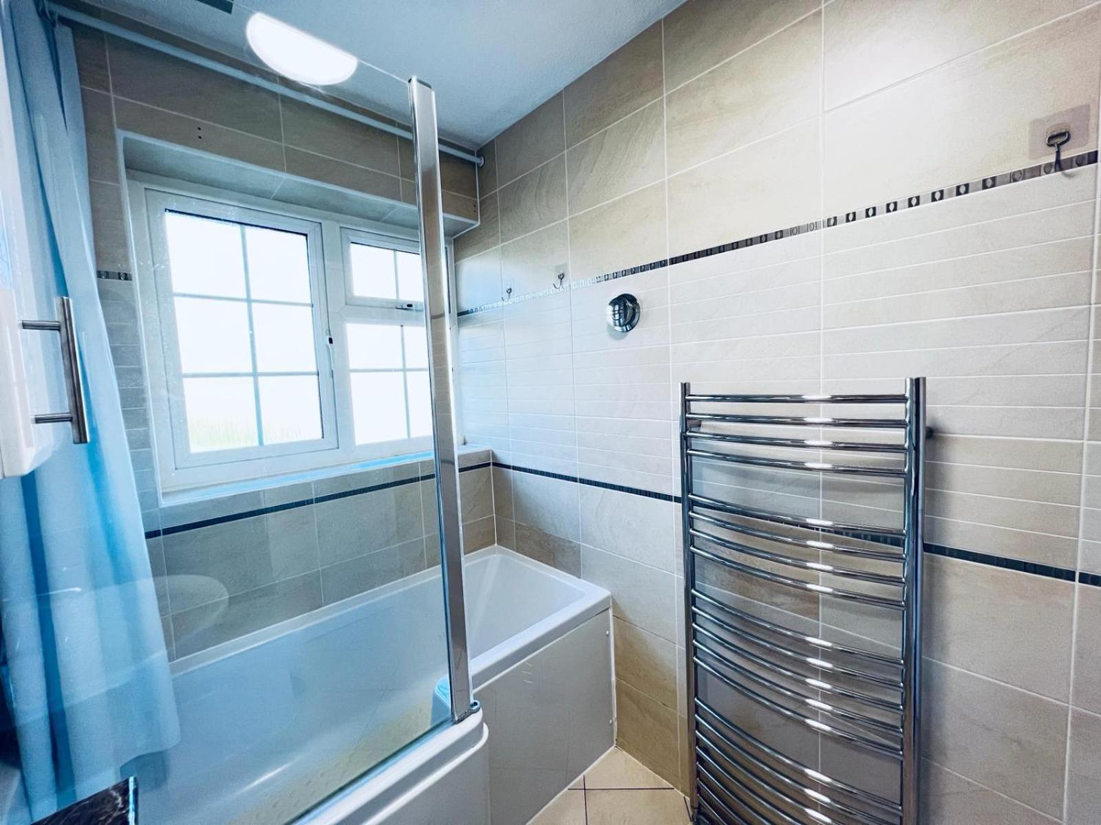 Elegant Room In Stylish House Milton Keynes Luaran gambar