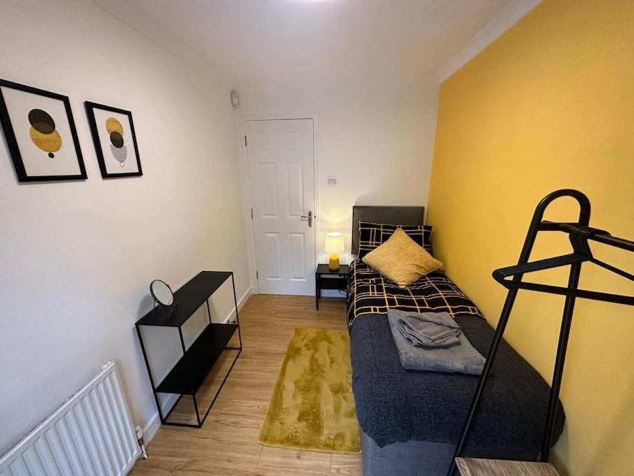Elegant Room In Stylish House Milton Keynes Luaran gambar