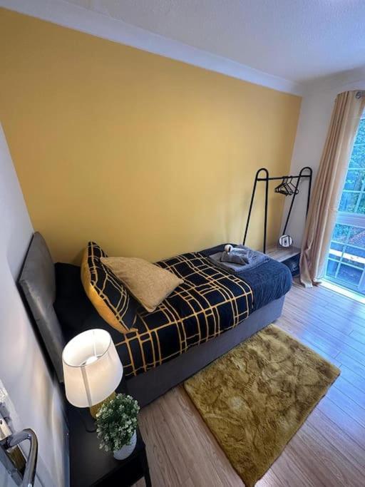 Elegant Room In Stylish House Milton Keynes Luaran gambar